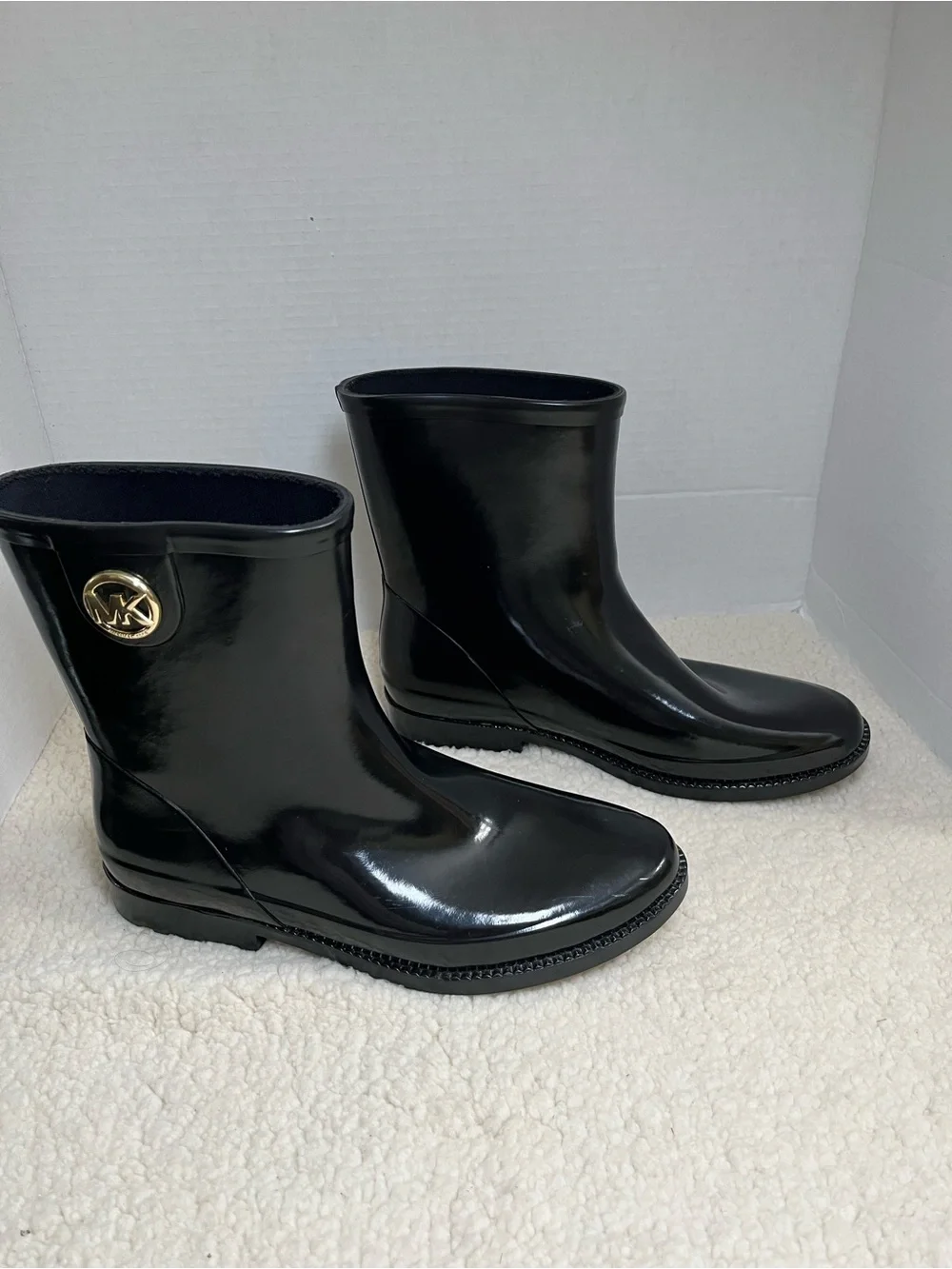 Michael Kors Benji Gold Logo Rain Boots Glossy Black Waterproof  Size 10